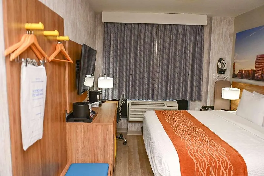 Days Inn By Wyndham Bronx Nyc New York Hotel